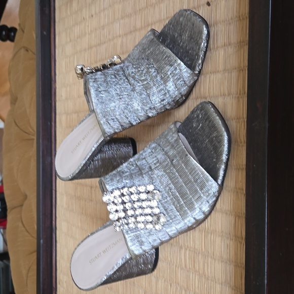 Stuart Weitzman gold lame (lah may) slides w/ rhinestone fringe - Picture 2 of 4